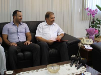 “Unions and organizations have natural right to know about negotiation process”