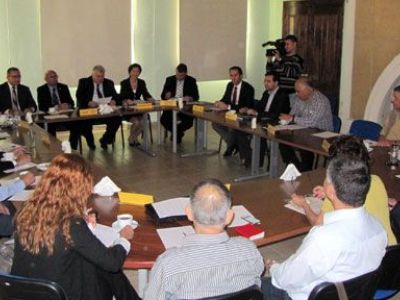 Turkish and Greek Cypriot Political Parties met in the buffer zone