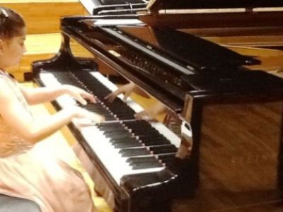 Little pianist Suna returns from Spain with First Prize