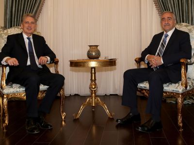 Akıncı met with British Foreign Secretary Philip Hammond