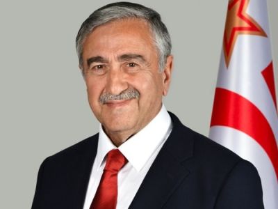 Akıncı is going to Davos