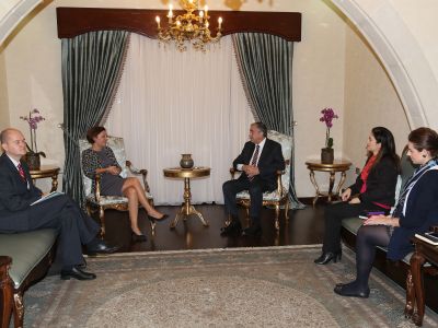 Akıncı received Bambasova