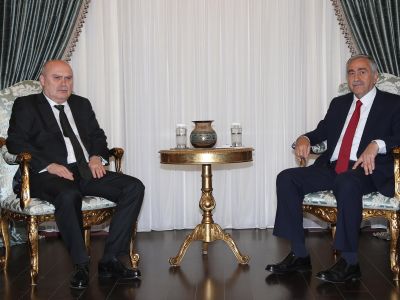 Akıncı received Sinirlioğlu and his accompanying delegation
