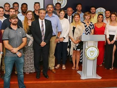 Foreign Minister Ertuğruloğlu briefs students of Carolina University