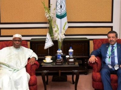 Foreign Minister Ertuğruloğlu meets with the Secretary General of the OIC Taha in Islamabad