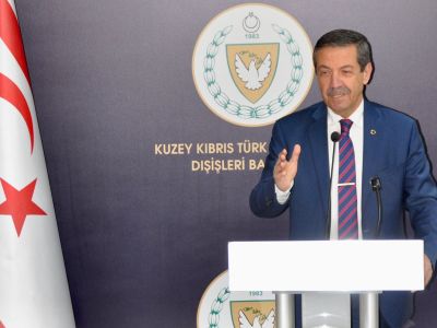 Foreign Minister Ertuğruloğlu briefs Newcastle University students