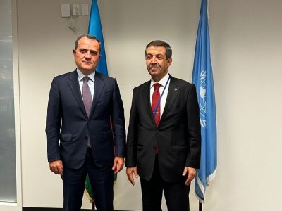 Ertuğruloğlu meets with Bayramov