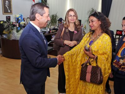 Foreign Minister Ertuğruloğlu receives Gupta