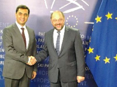 Foreign Minister Nami meets with EP President Schulz
