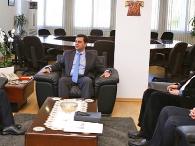 Foreign Minister Özdil Nami receives Cyprus Turkish Businessmen’s Council delegation