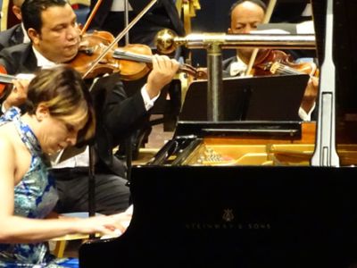 Rüya Taner gives concert in Muscat