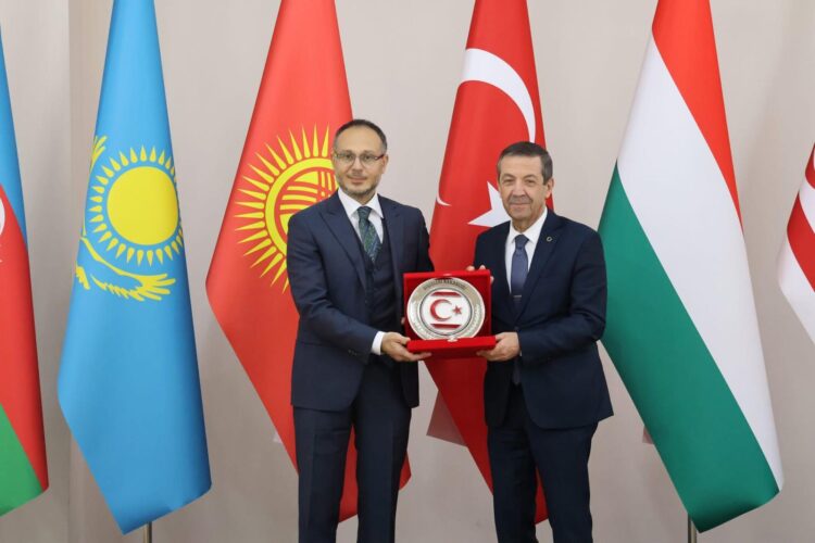 Minister Ertuğruloğlu meets with TÜRKPA Secretary General Hasan and Turkish Ambassador Akgün