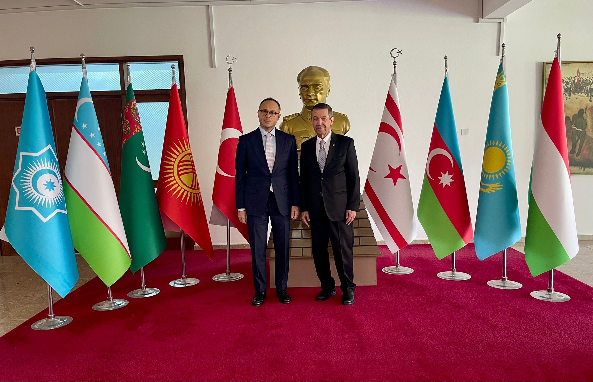 Ertuğruloğlu receives TÜRKPA Secretary General