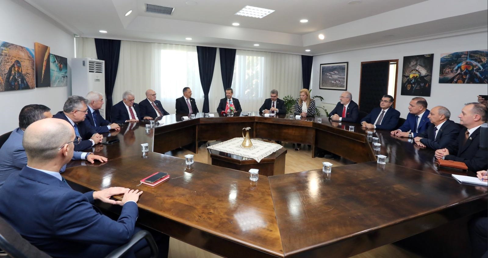 Foreign Minister Ertuğruloğlu meets with members of the friendship groups