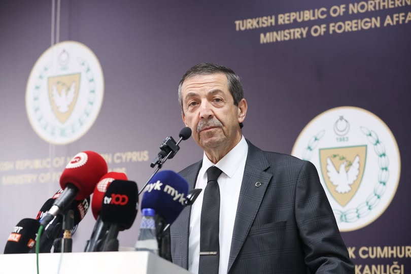 Dışişleri Bakanı Tahsin Ertuğruloğlu, basın toplantısı düzenledi